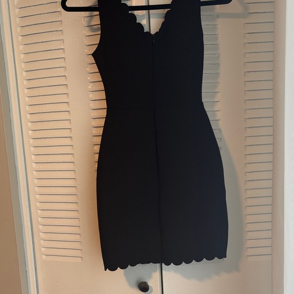 Topshop Black Scalloped Mini Dress - Picture 7 of 8